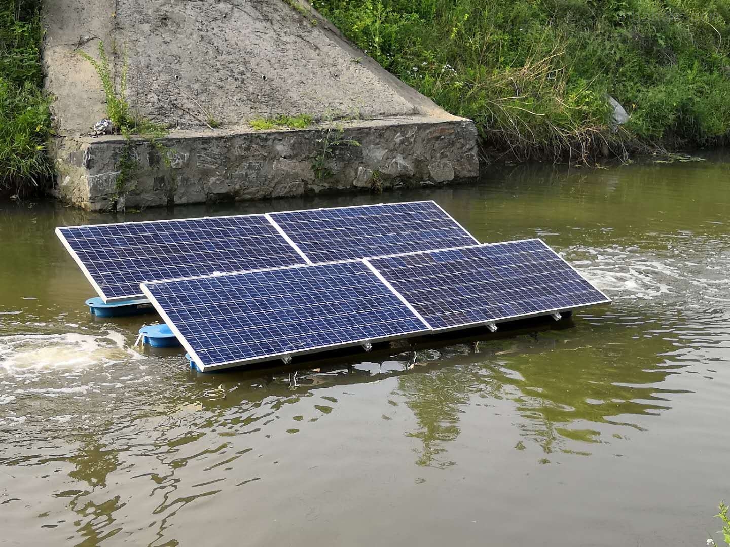 太陽能兩用潛水推流攪拌曝氣機